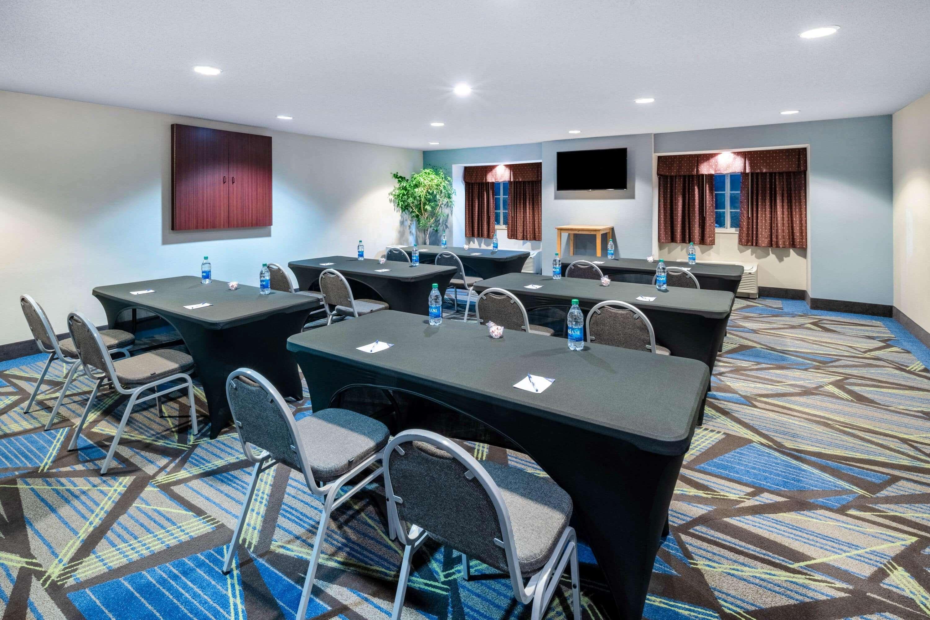 Microtel Inn & Suites Columbus North Exteriör bild