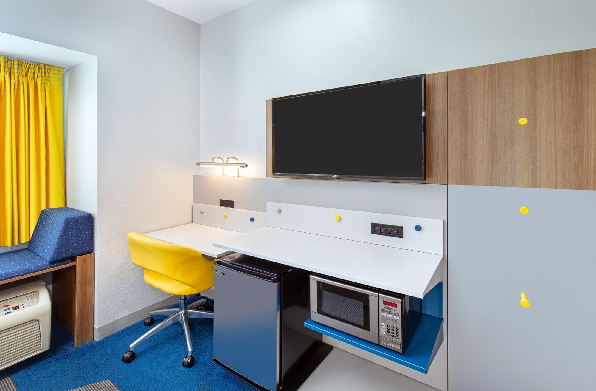 Microtel Inn & Suites Columbus North Exteriör bild