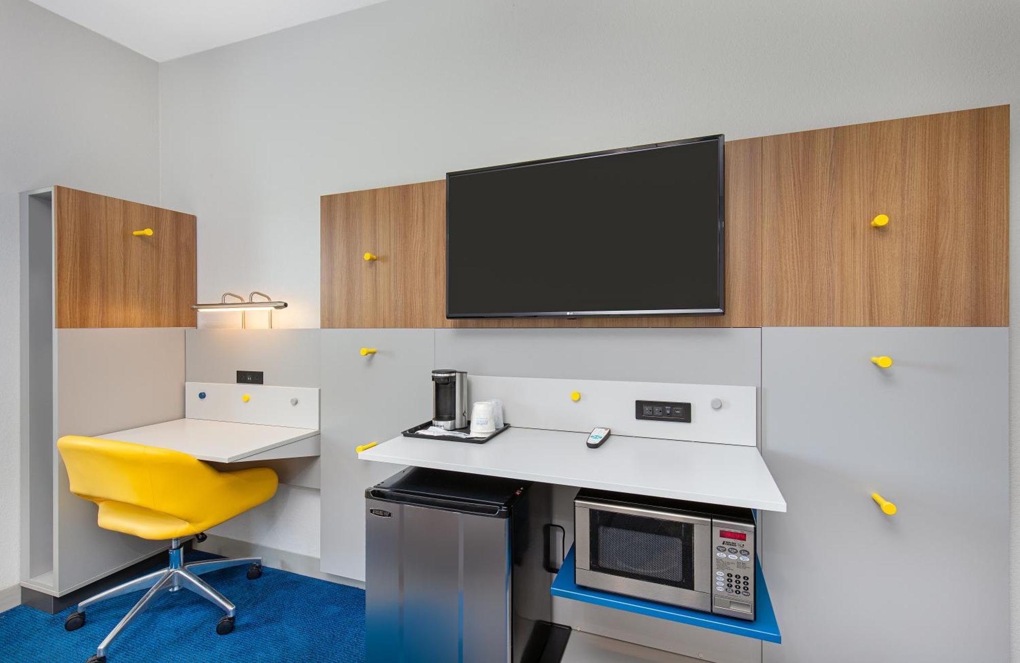 Microtel Inn & Suites Columbus North Exteriör bild