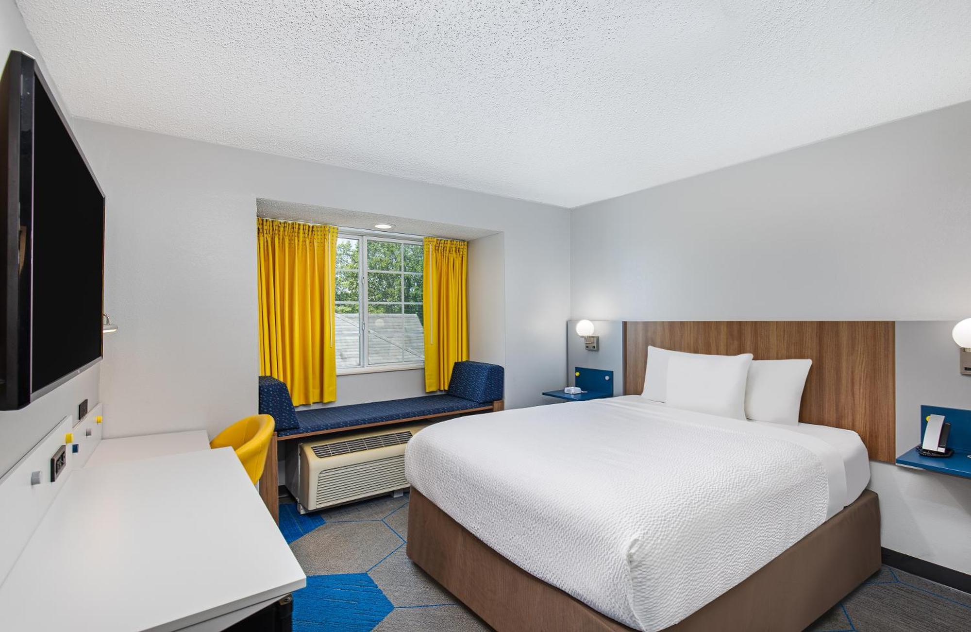 Microtel Inn & Suites Columbus North Exteriör bild